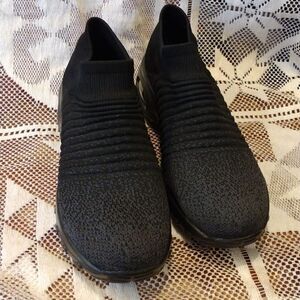 STQ slip on shoes